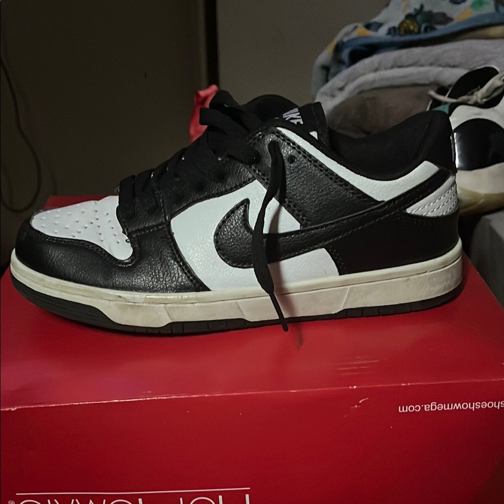 Nike Black and White Sneakers
